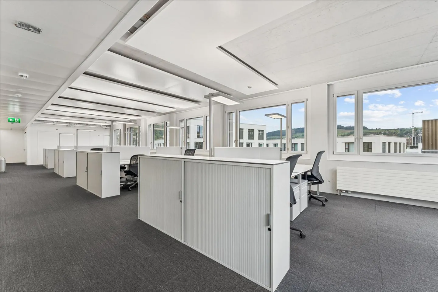 Espace de bureau flexible avec aménagement existant et excellentes connexions - Photo 7 sur 11