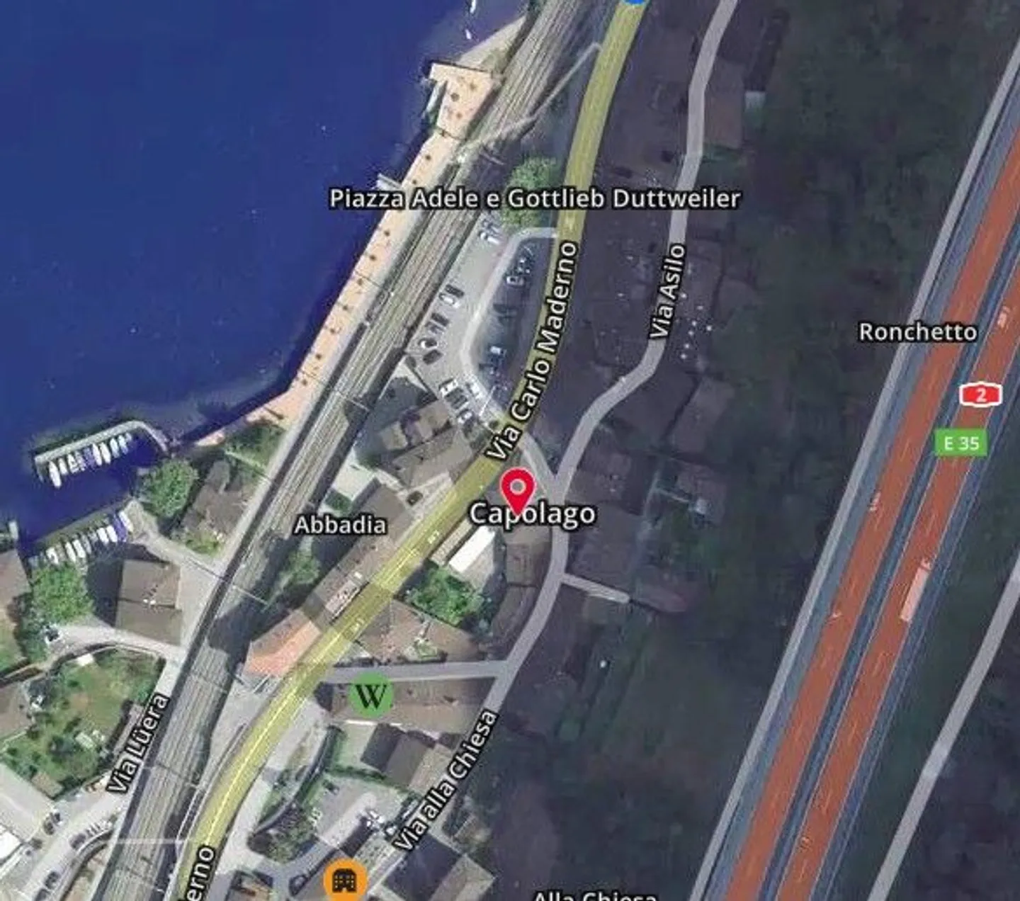 Charming Apartment with Balcony - Photo 4 of 13