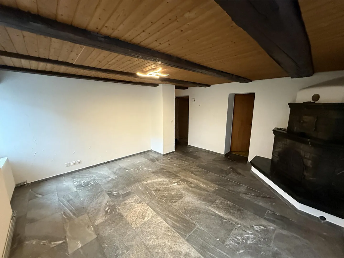 2.5 Zimmerwohnung mit grossem Kelle und Hobbyraum - Foto 3 von 21