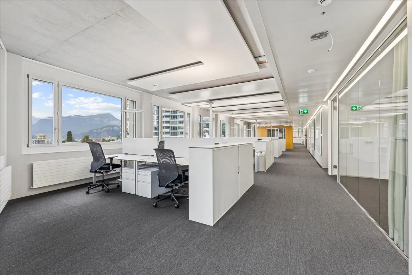 Espace de bureau flexible avec aménagement existant et excellentes connexions - Photo 8 sur 11