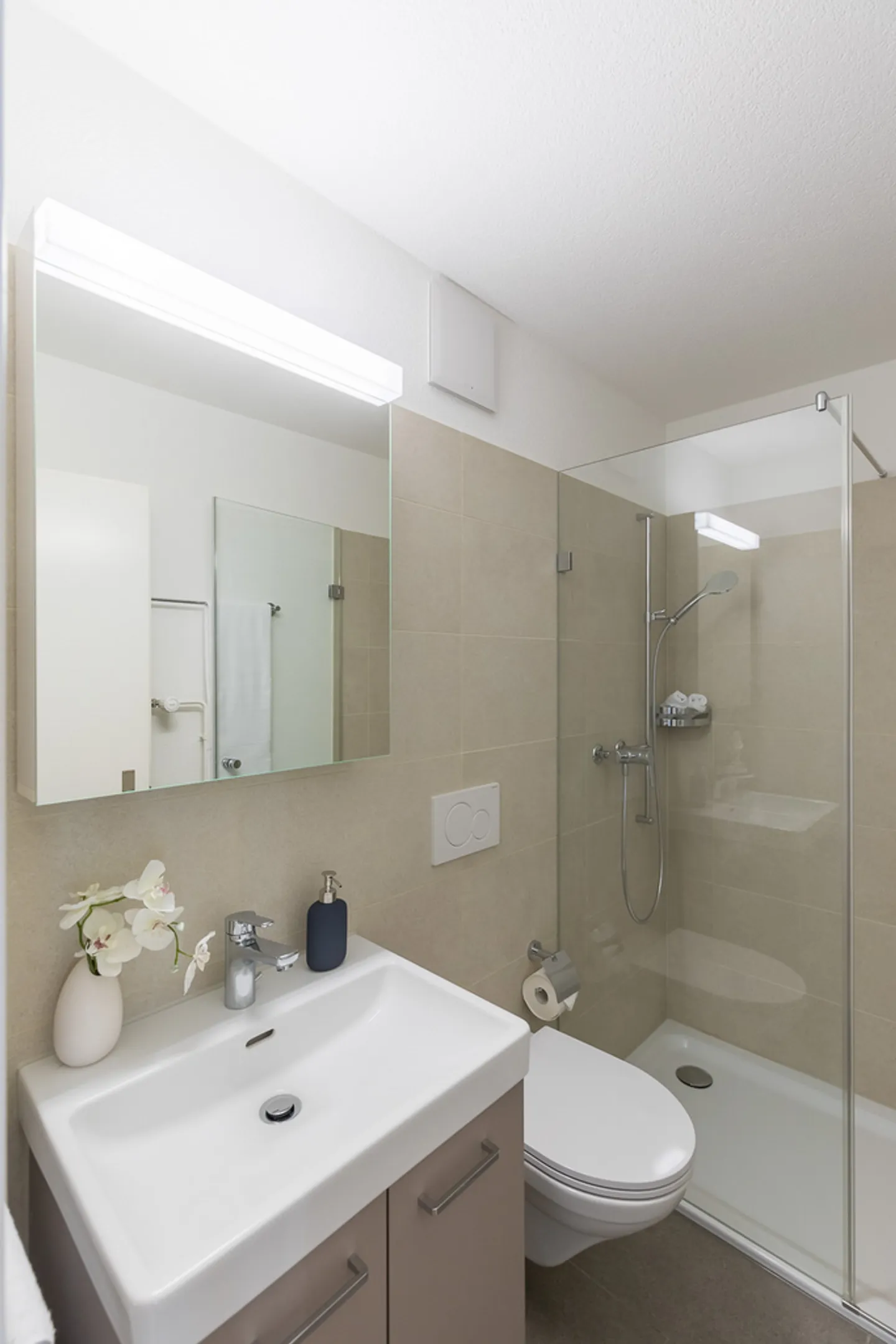 Modernes Apartment mit Terrasse - Foto 6 von 7