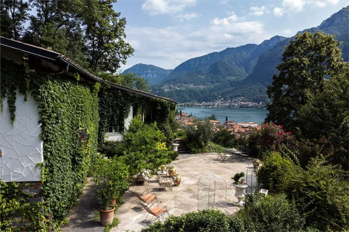 Villa Charmante avec Vue Époustouflante - Photo 1 sur 11