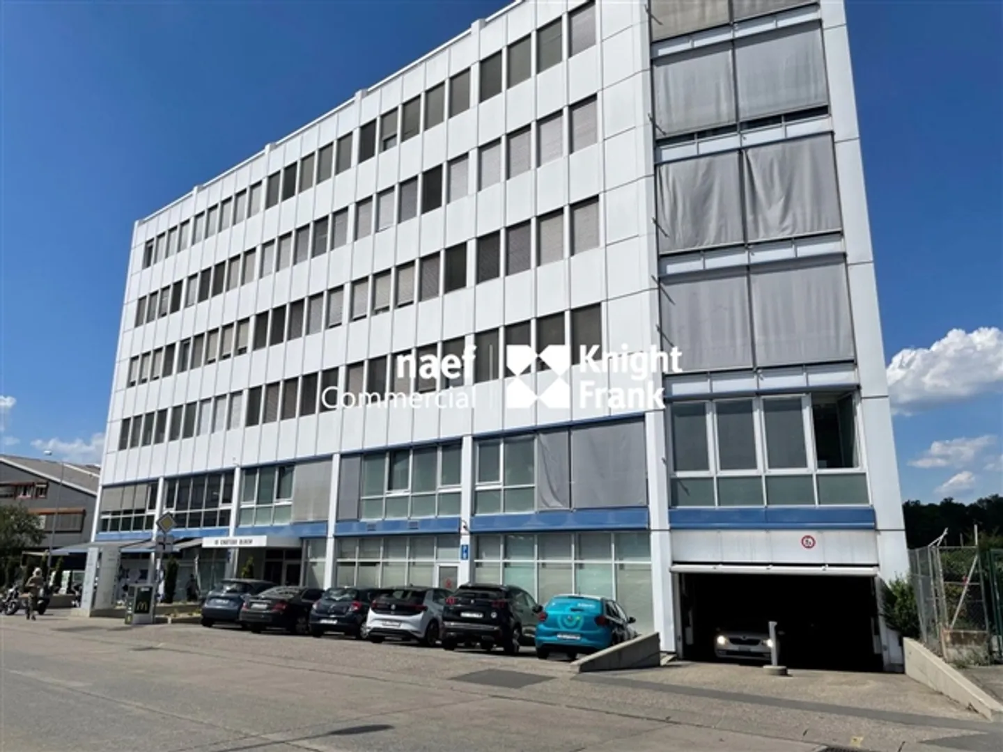 «Fläche von 102 m² im Industriegebiet von Vernier» - Foto 1 von 4