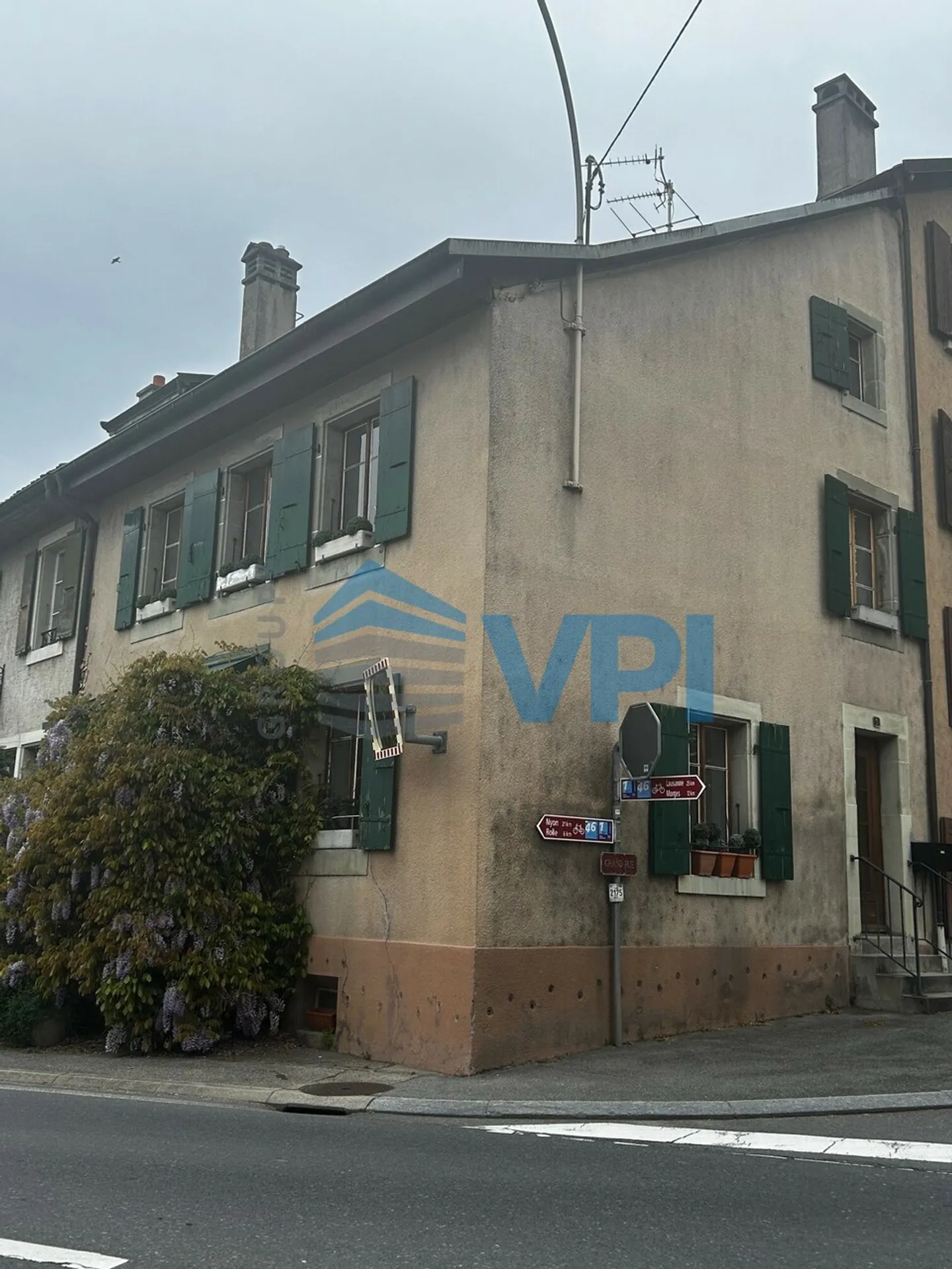 Allaman - Casa di villaggio di 4.5 stanze di circa 170m2 - Foto 2 di 19