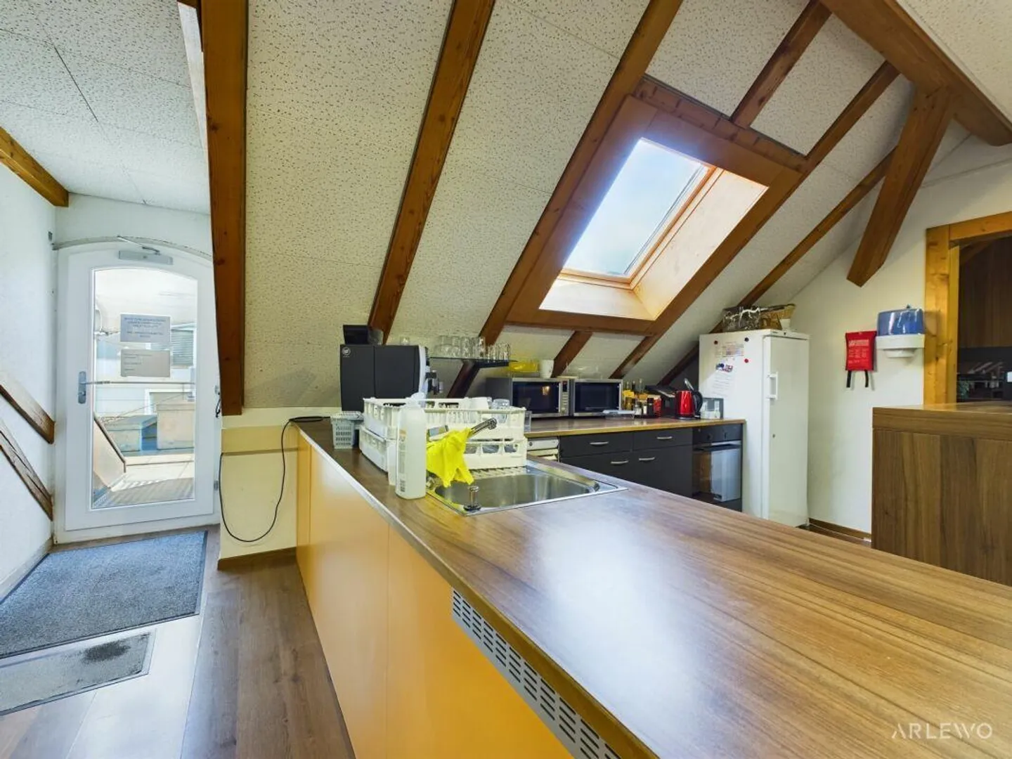 Grosszügige Bürofläche für Ihre Bedürfnisse - Photo 8 of 10