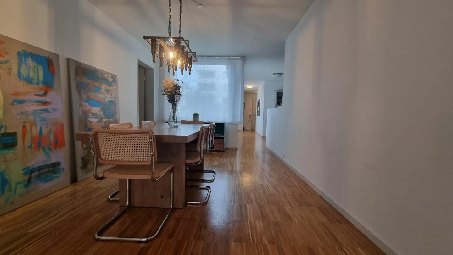 Grosszügige 4.5-Zimmerwohnung - Foto 2 von 9