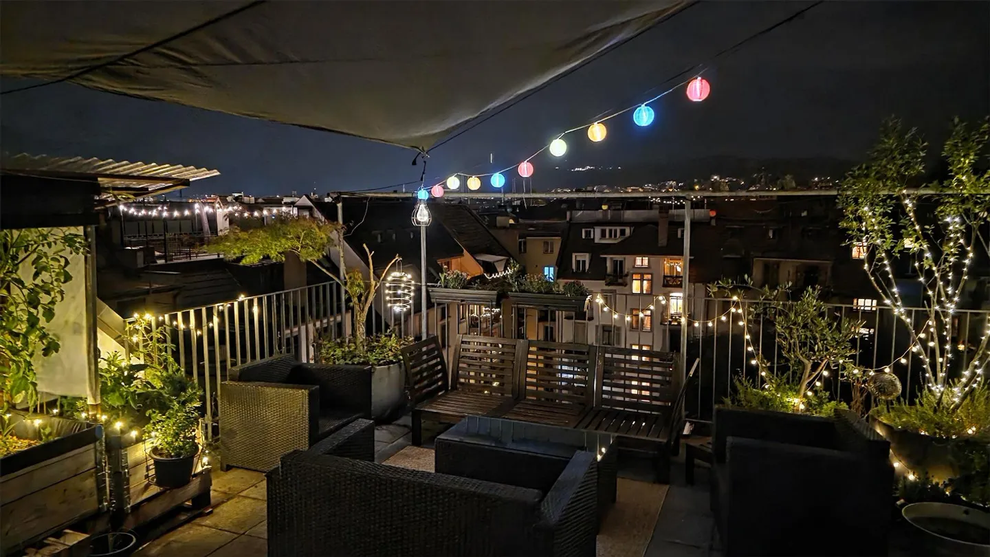 Appartement en attique 3 pièces avec terrasse spacieuse - Photo 4 sur 9