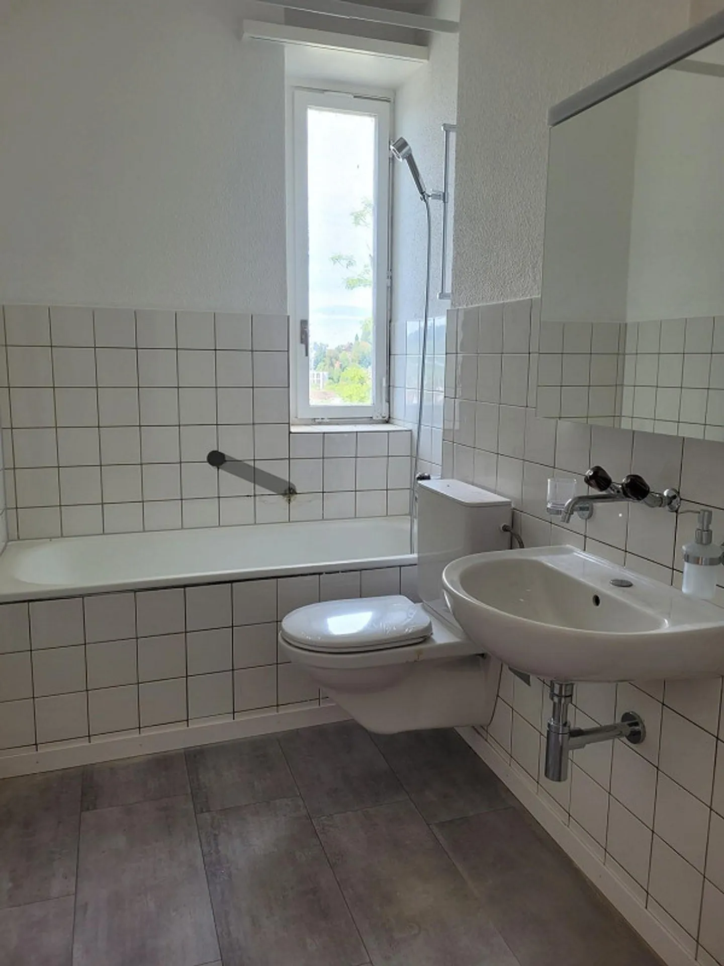 Logement abordable dans un endroit calme - Photo 8 sur 9