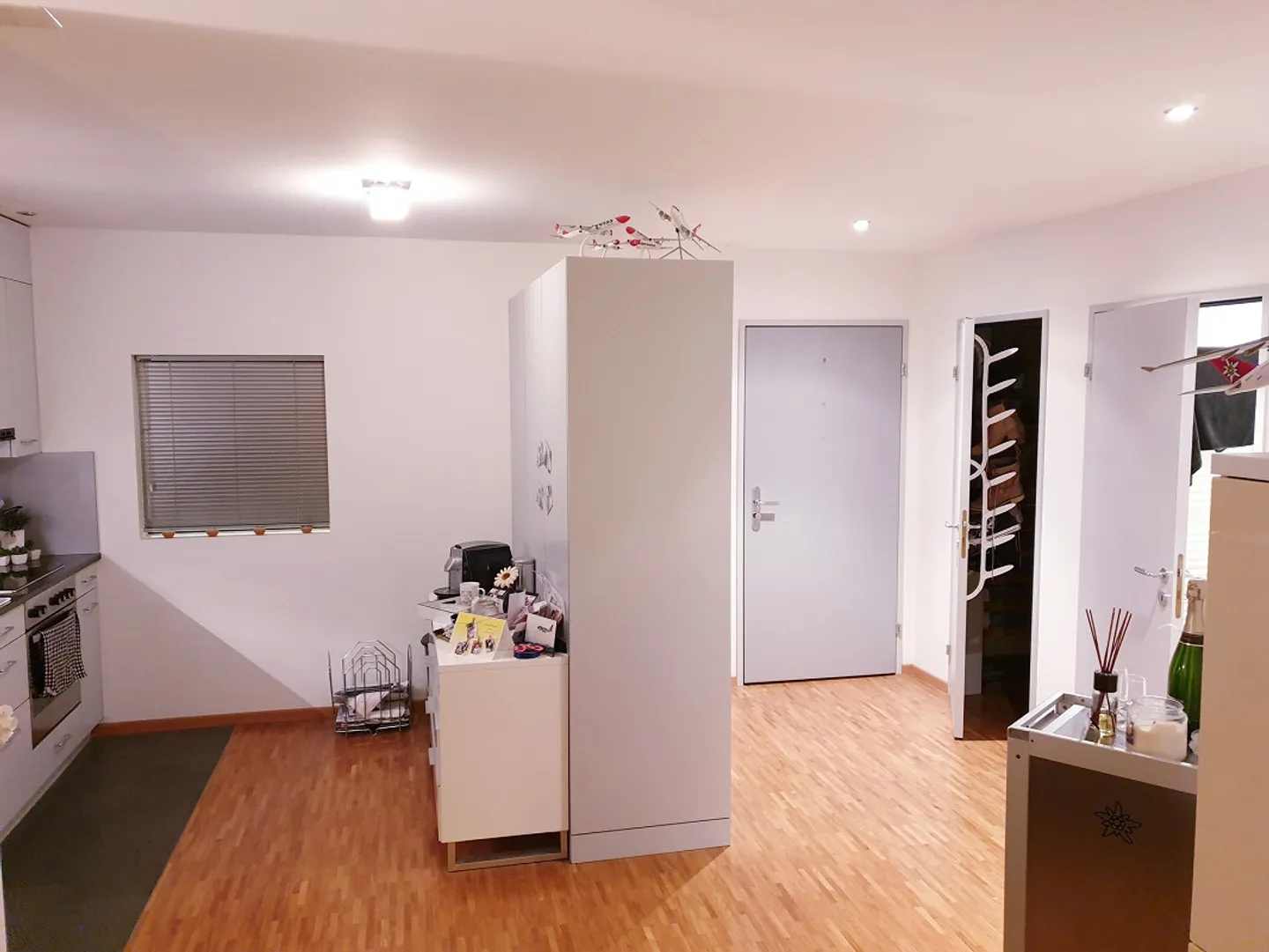Appartement cool de 2,5 pièces dans un quartier calme pour jeunes et moins jeunes N° 22 - Photo 2 sur 10