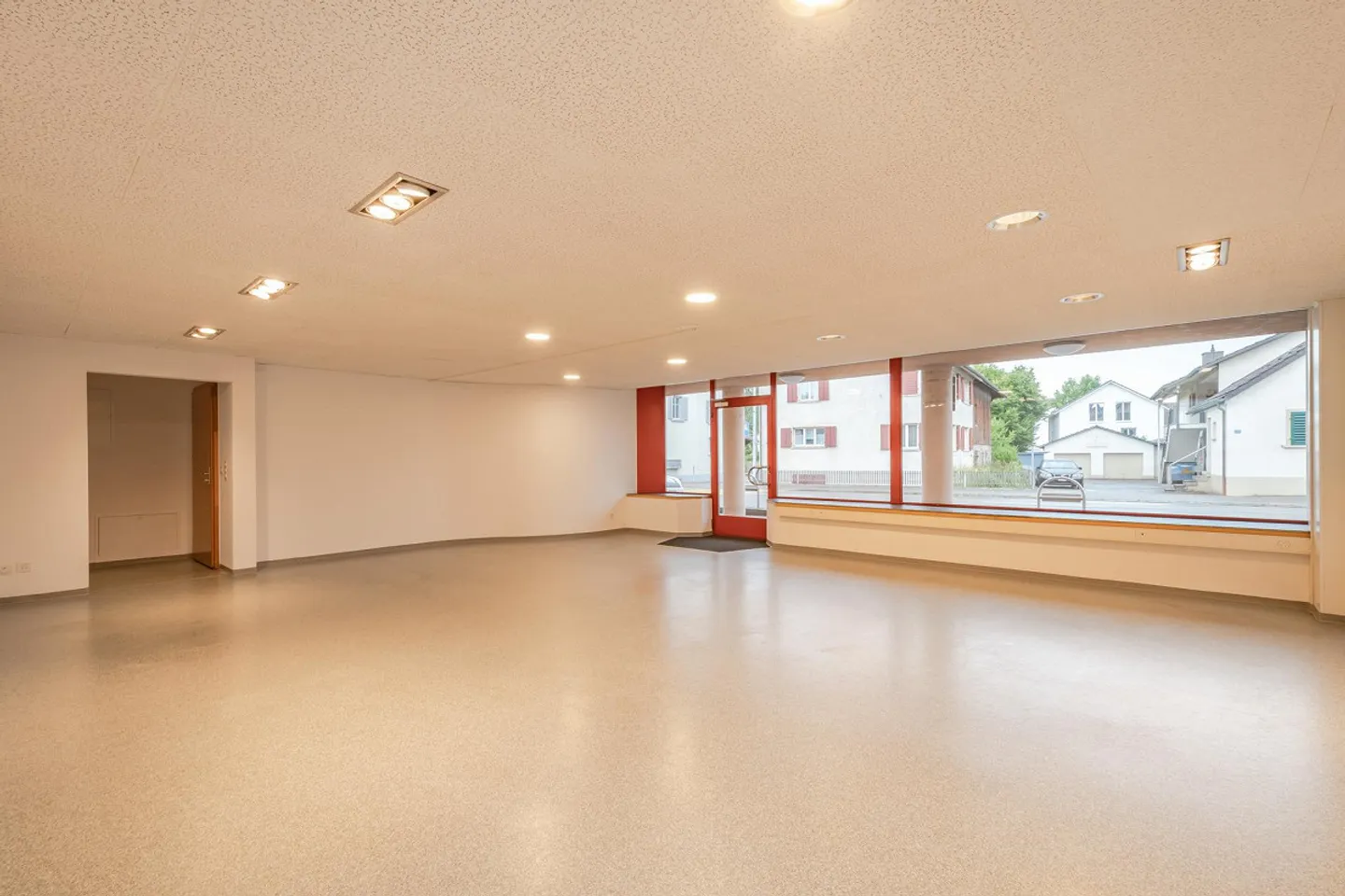 Residential and commercial property in a central village location - Photo 19 of 22
