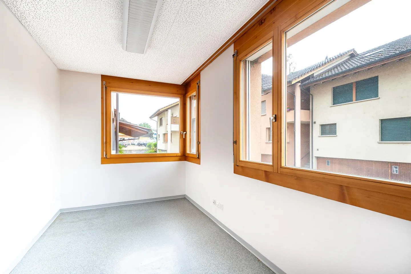 Residential and commercial property in a central village location - Photo 20 of 22