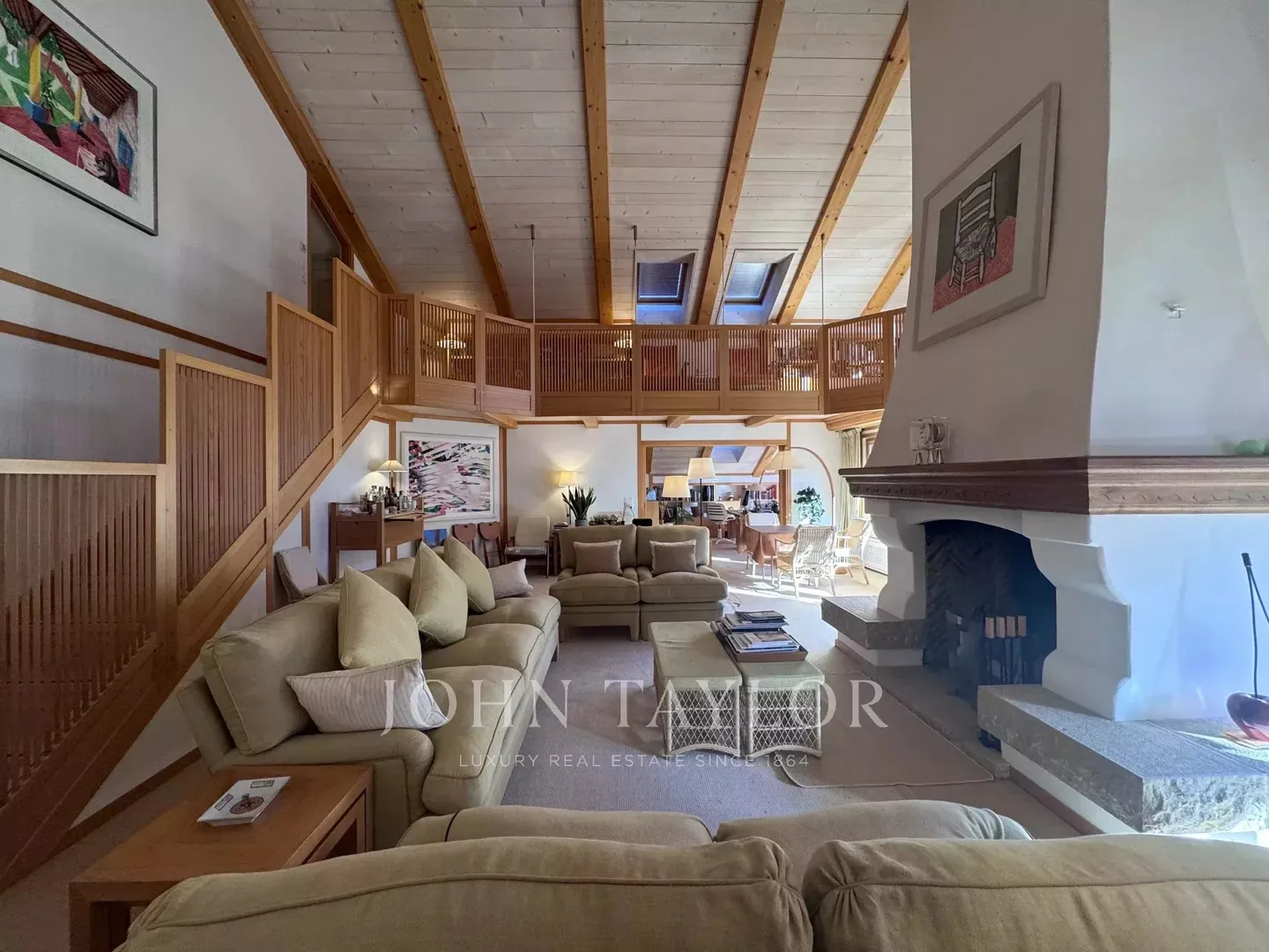 Penthouse di Lusso con Vista Alpina - Foto 3 di 23