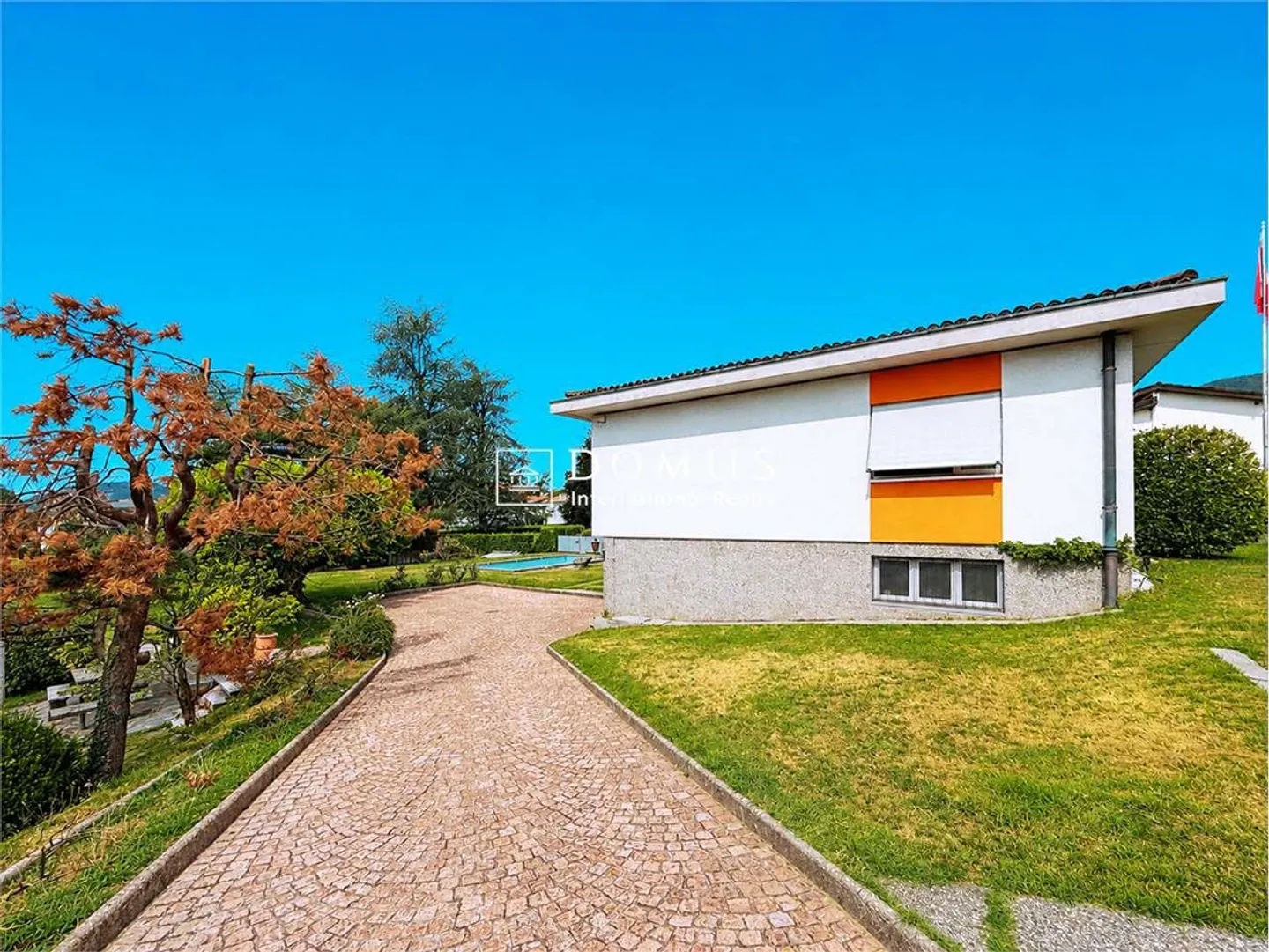 Independent villa immersed in greenery with swimming pool - Photo 13 of 13