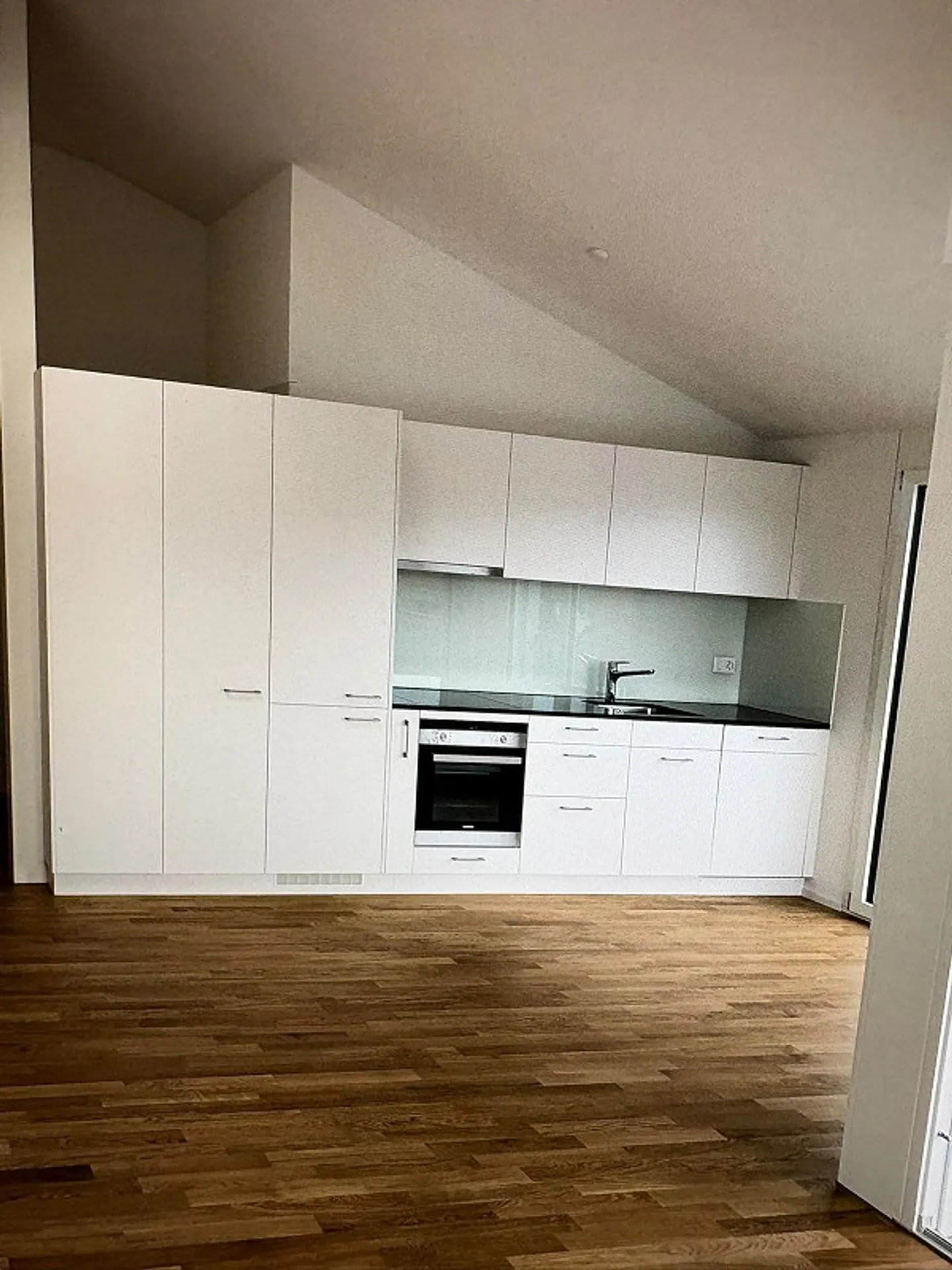 Appartement Attique 3.5 pièces avec Loggia - Photo 3 sur 9
