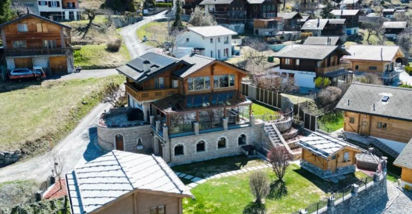 CHALET SPAZIOSO DI 5.5 STANZE, LES AGETTES (4 VALLEYS) - Foto 2 di 6