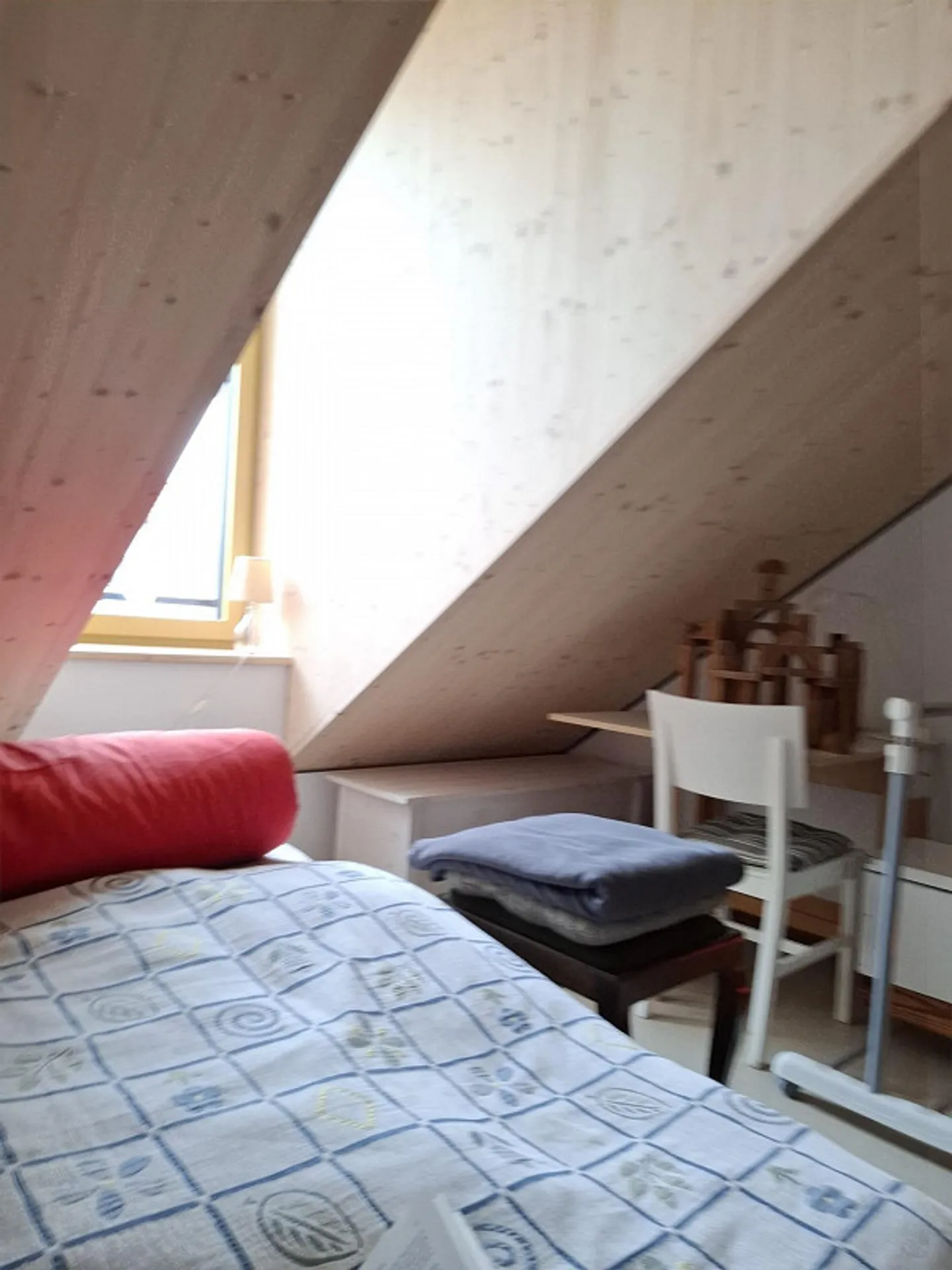 Modern furnished shared room for rent in Elsau - Photo 4 of 7
