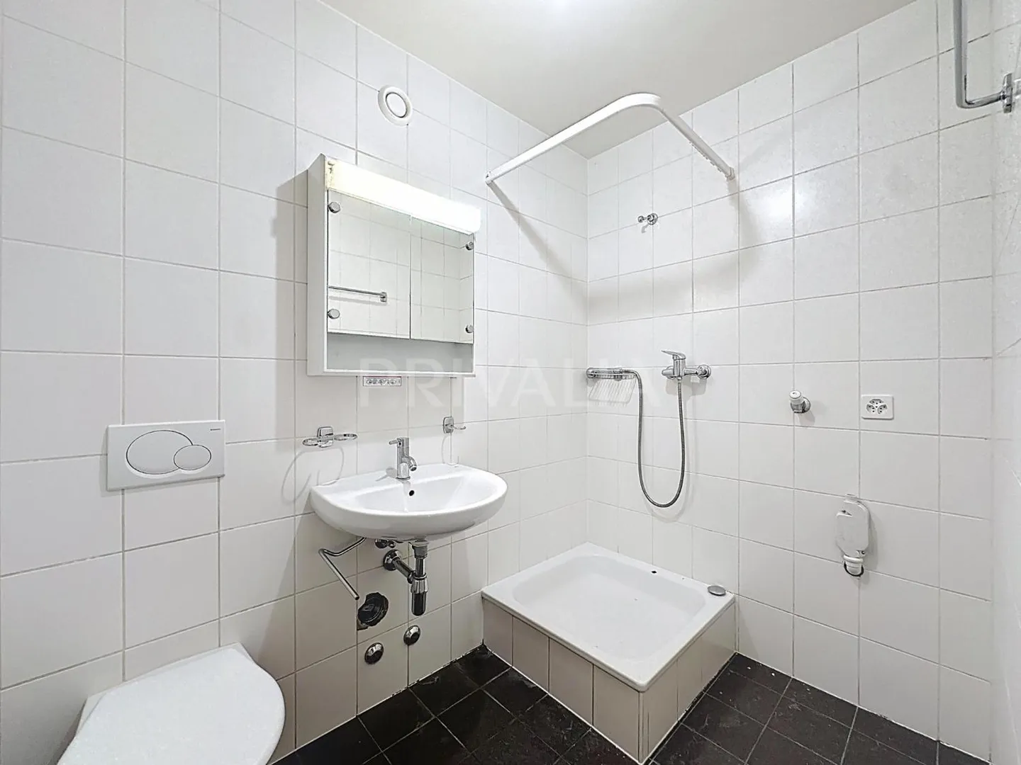 Schöne Durchgangswohnung in der Nähe internationaler Organisationen - Foto 4 von 8