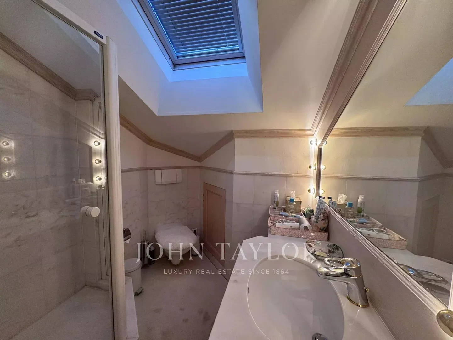 Penthouse di Lusso con Vista Alpina - Foto 15 di 23