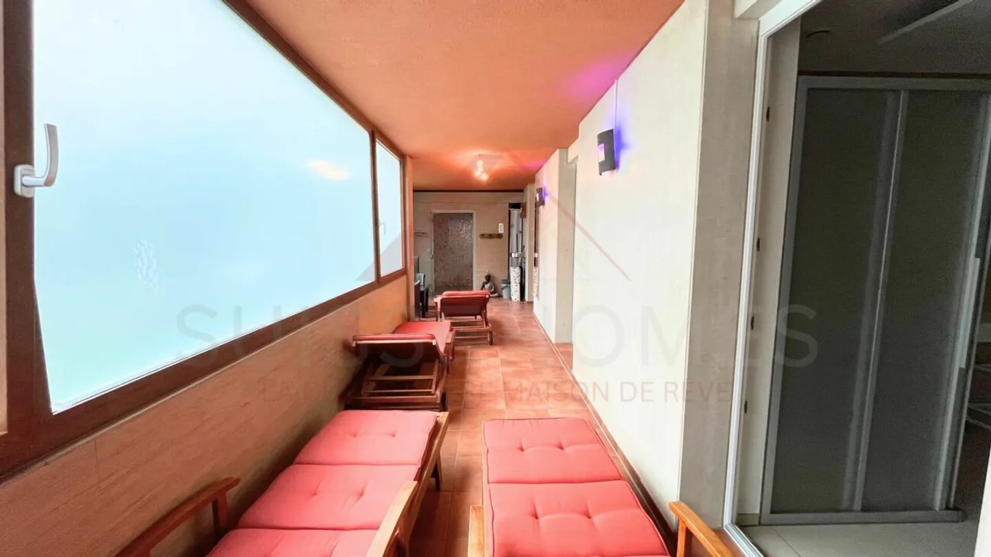 Occasione rara a Courtételle: proprietà commerciale attrezzata di 157 m², ideale per il benessere, il fitness o le attività paramedicali - Foto 9 di 17