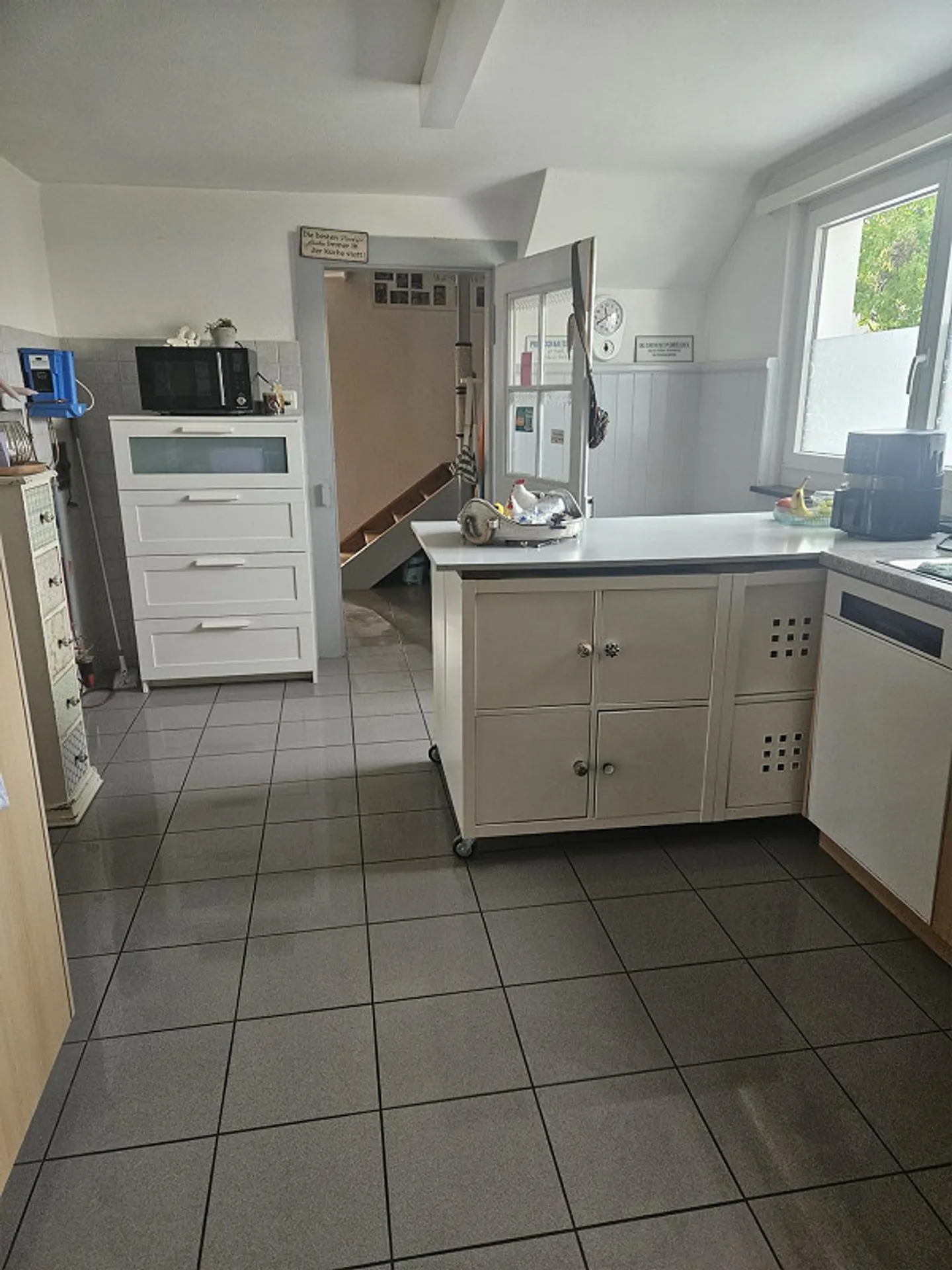 4.5 Room Single Family House with Large Garden - Photo 6 of 17