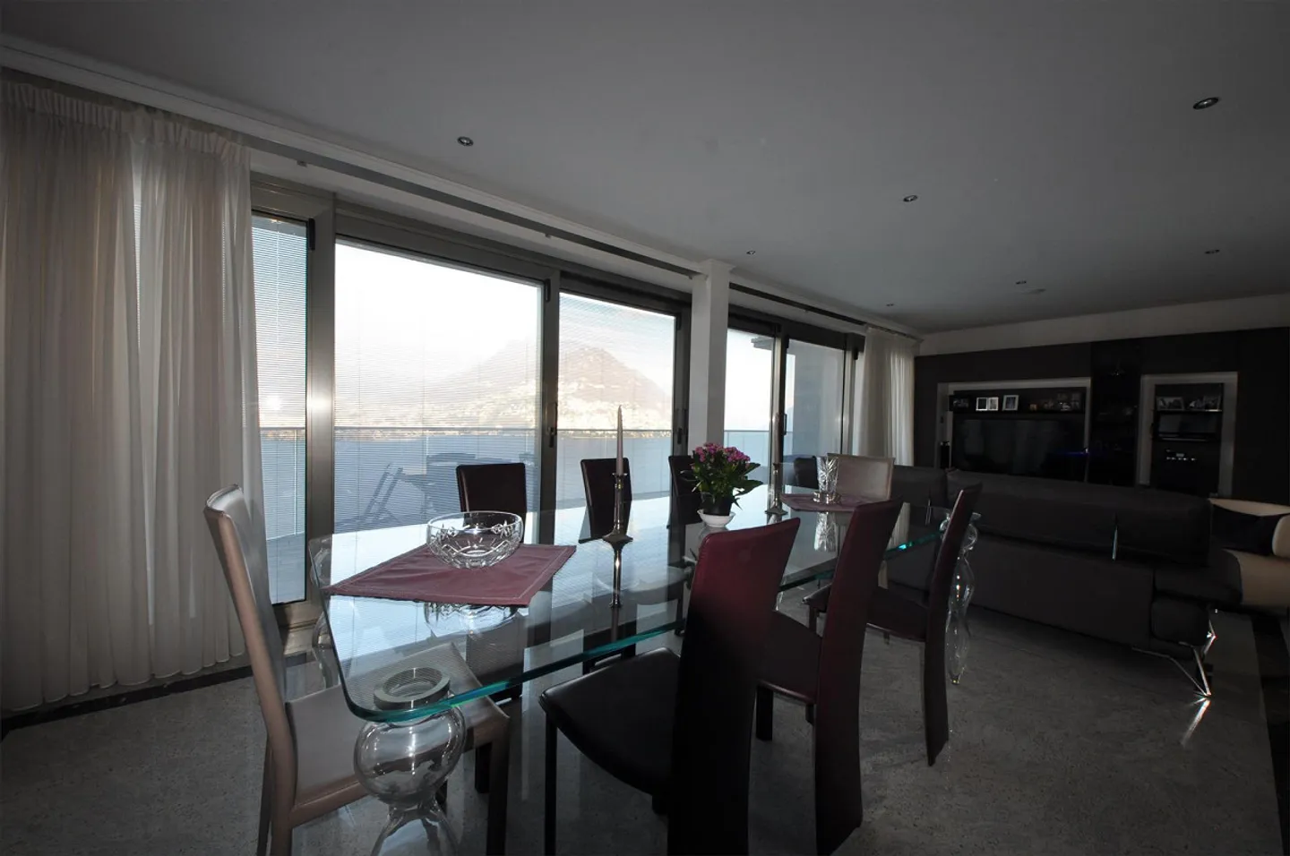 Bâtiment générant des revenus avec vue sur le lac et les montagnes - Photo 11 sur 13