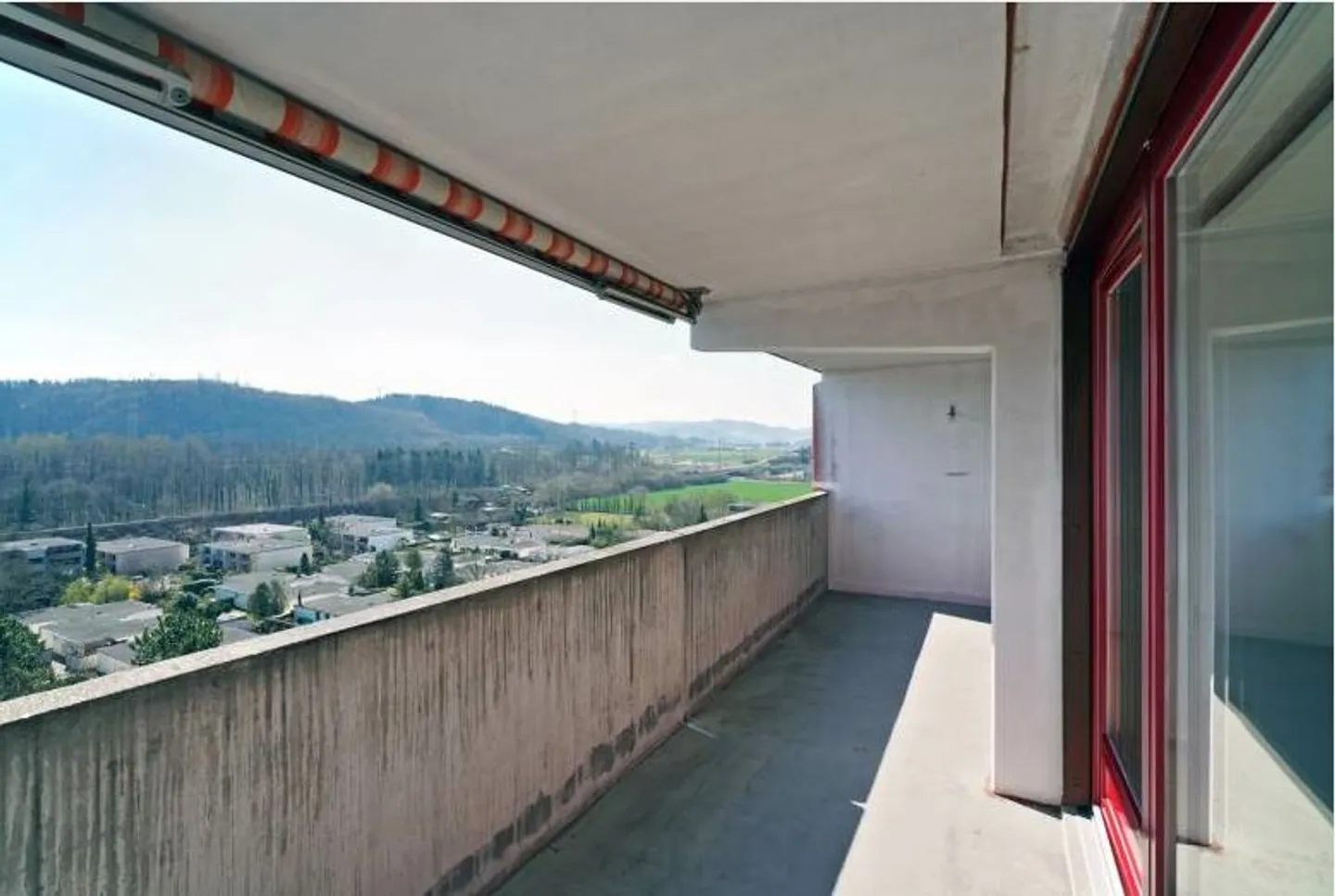 Cozy Apartment with Balconies - Photo 6 of 6