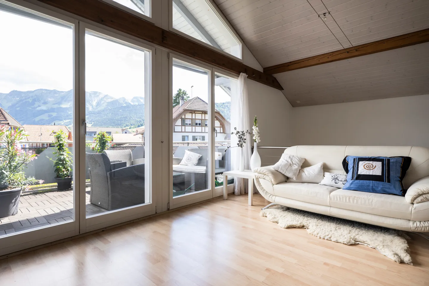 CHARMANTES EINFAMILIENHAUS MIT EINLIEGERWOHNUNG - Photo 8 of 13