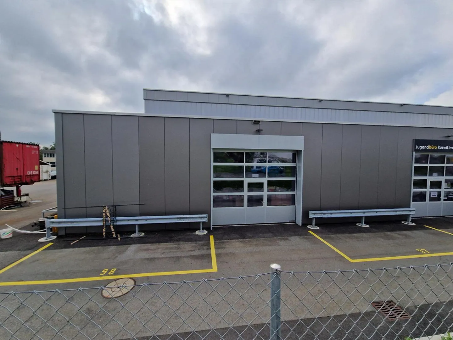 Attraktive Gewerbefläche im Rohbau an bester Lage in Ruswil - Foto 1 von 5