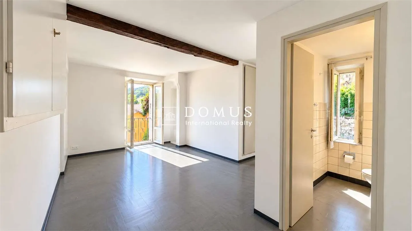 Maison de charme avec jardin privé dans le noyau historique de Carabbia - Photo 12 sur 13