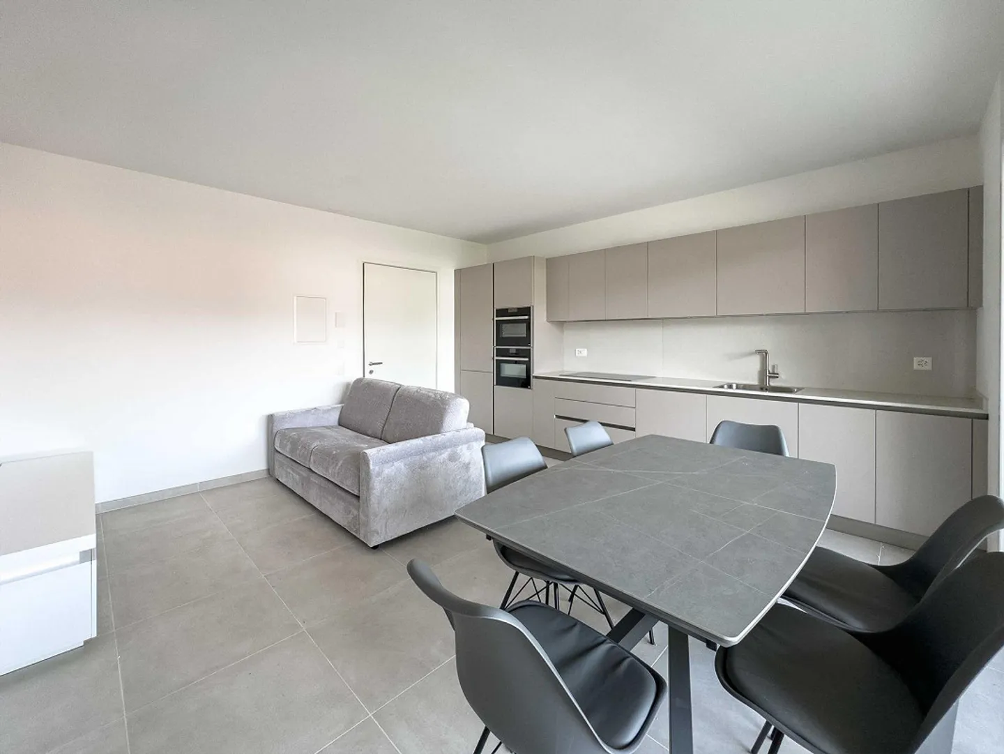 New 3.5 room income property in Genestrerio - Photo 1 of 11