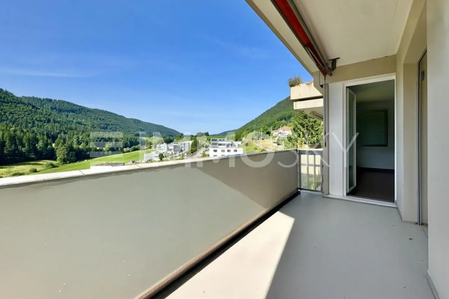 Grand appartement de 3.5 pièces lumineux et moderne - Photo 1 sur 7