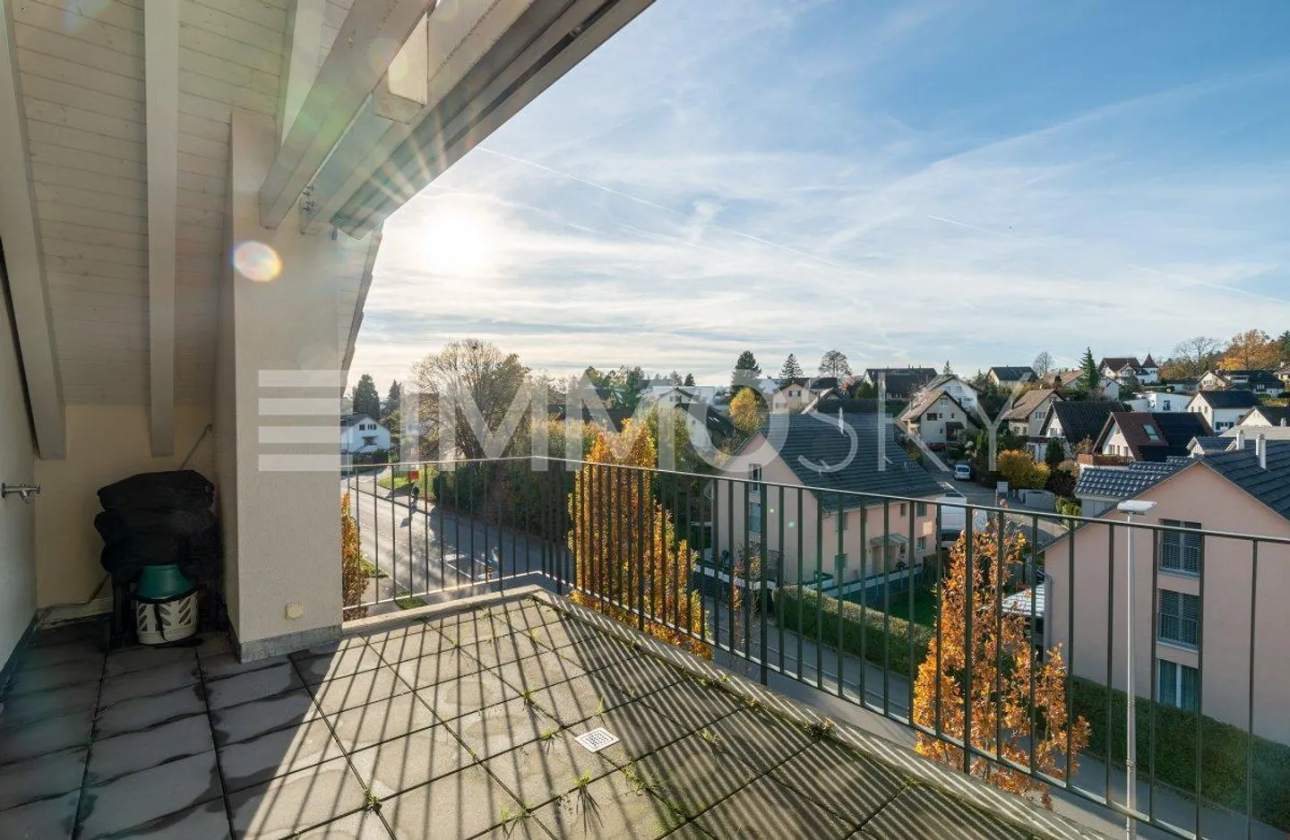 Vivere su un intero piano - oltre 200m² di superficie utile totale - Foto 2 di 5