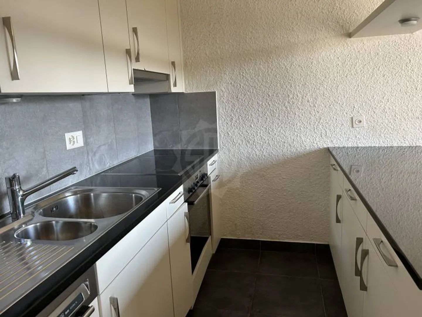 Bel appartamento - Yverdon-les-Bains - Foto 3 di 8