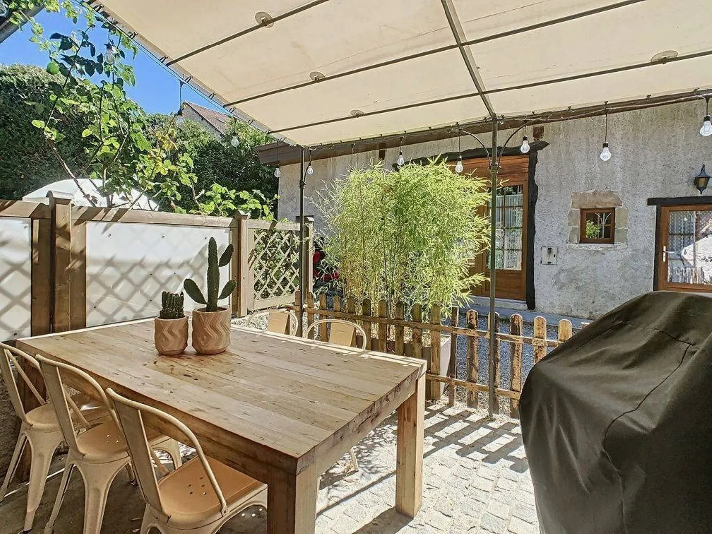 Charming House with Terrace - Photo 7 of 7