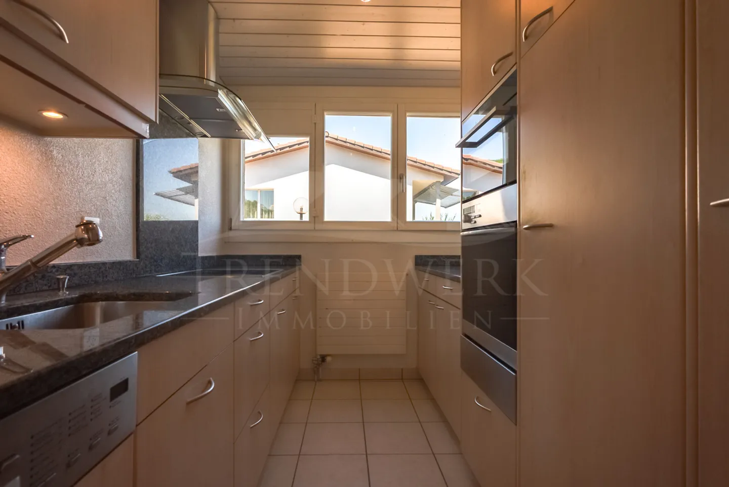 Maison de coin de 4,5 pièces avec terrasse ensoleillée à Toffen n° 94 - Photo 4 sur 17