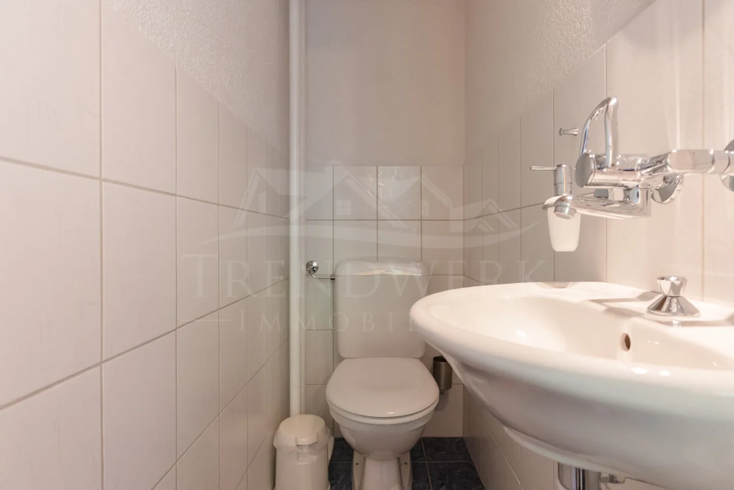 Maison de coin de 4,5 pièces avec terrasse ensoleillée à Toffen n° 94 - Photo 7 sur 17