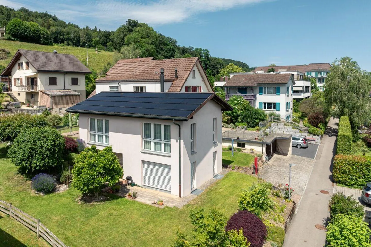Wohnen mit Weitsicht - Grosszügiges Familienhaus mit Einliegerwohnu... - Photo 4 sur 19