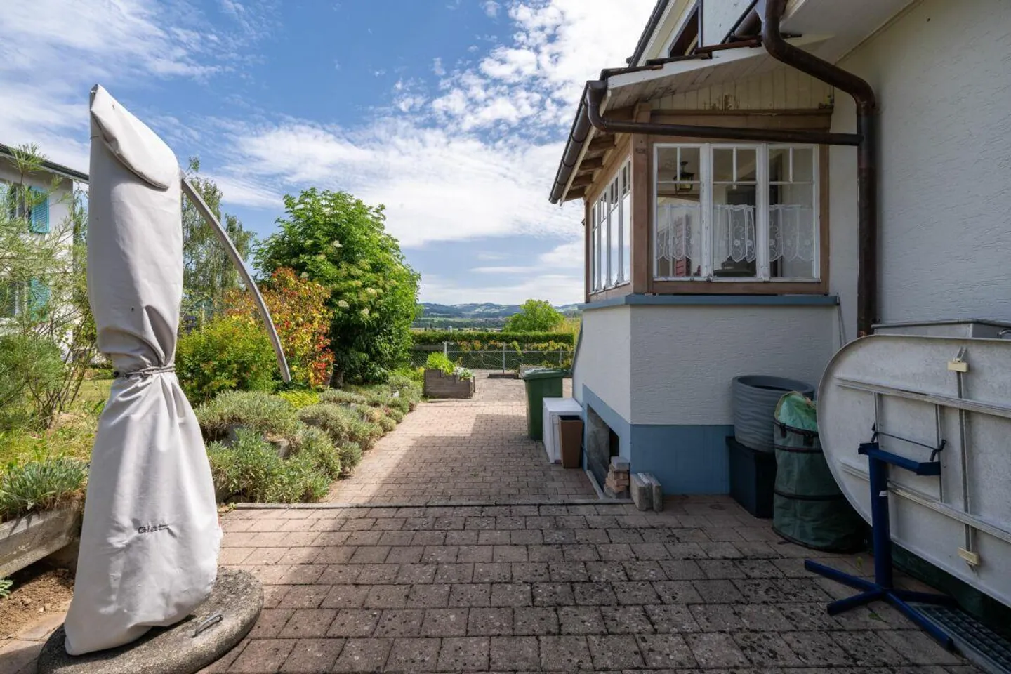 Wohnen mit Weitsicht - Grosszügiges Familienhaus mit Einliegerwohnu... - Photo 11 sur 19