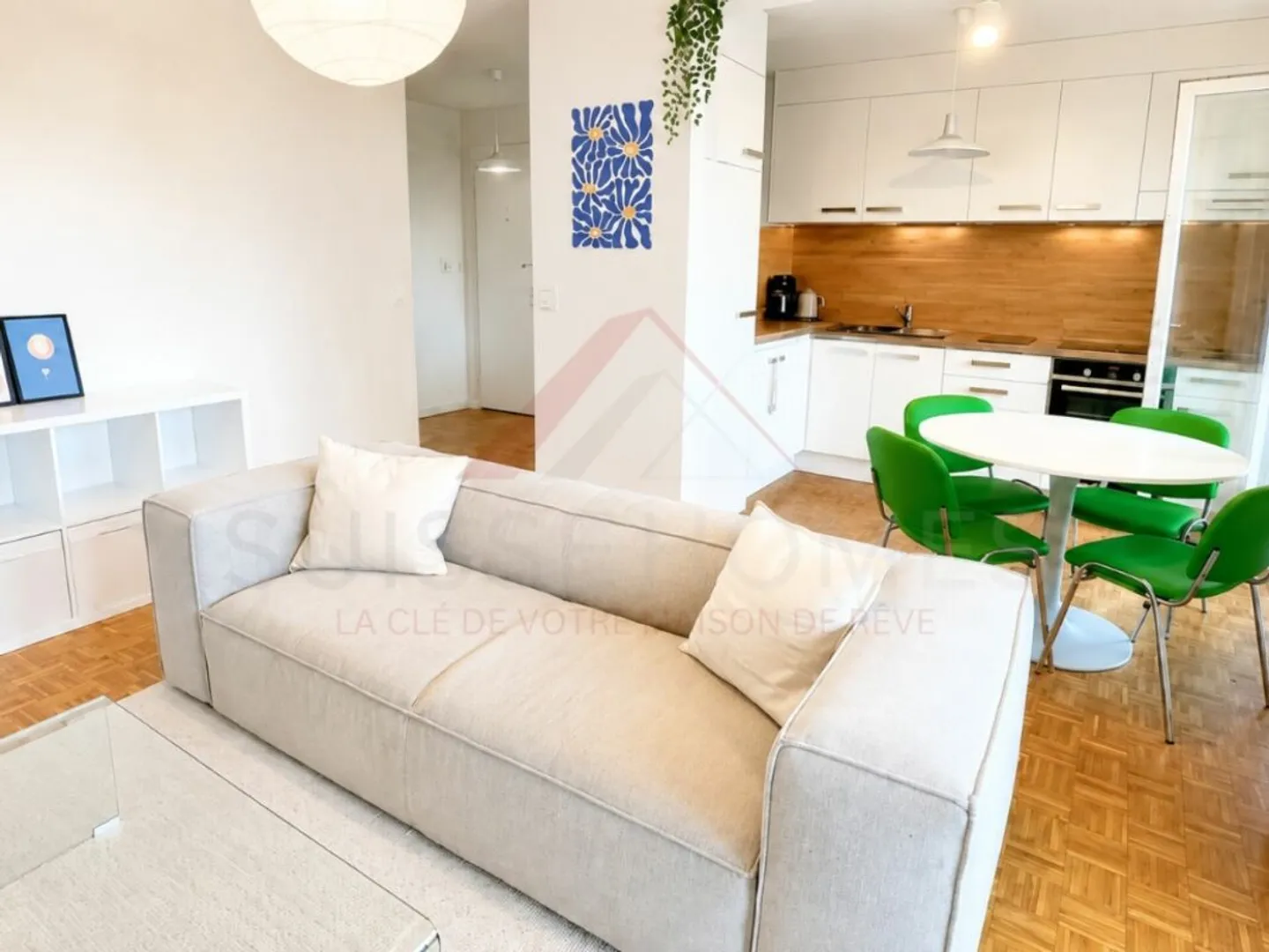 Magnificent 2.5-room apartment renovated in the heart of Fribourg - Photo 4 of 10