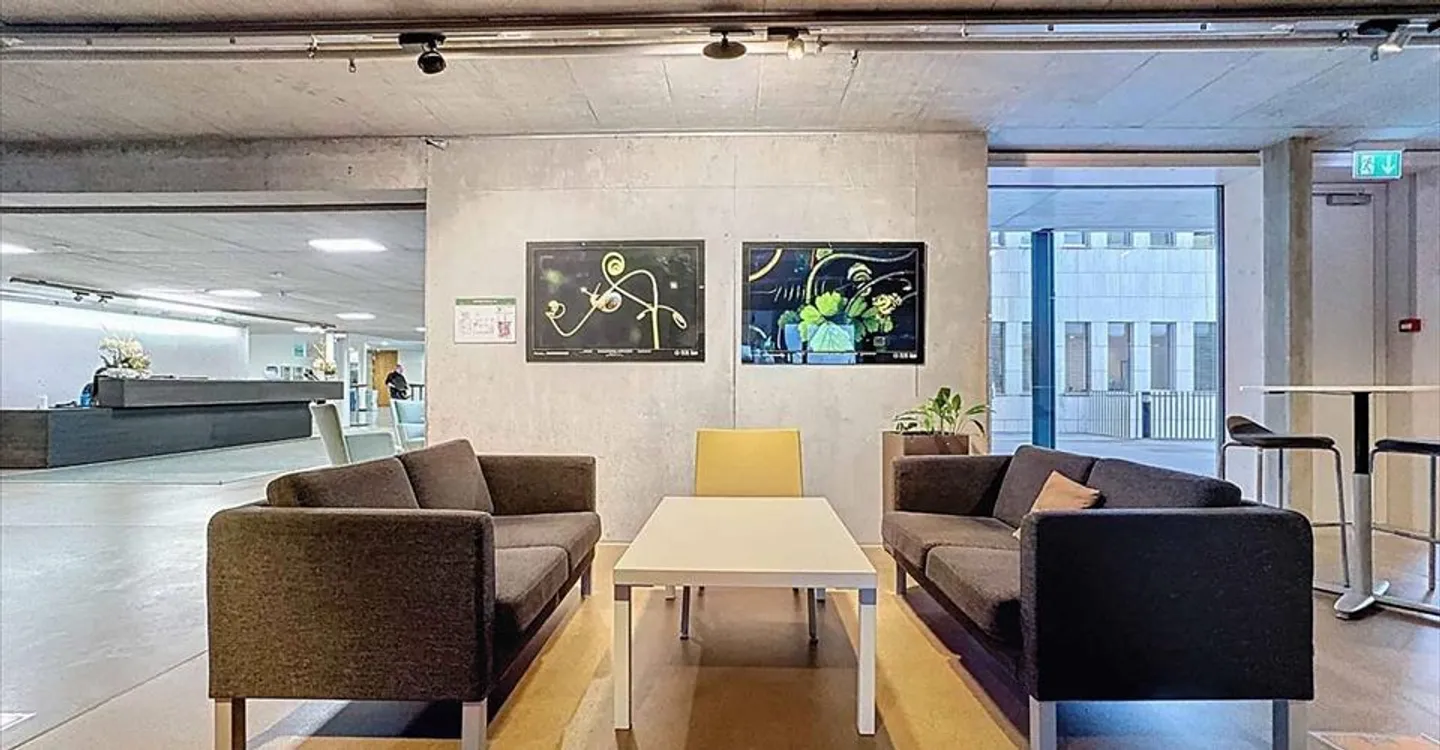 Commercial Space in Gland - Photo 4 of 12