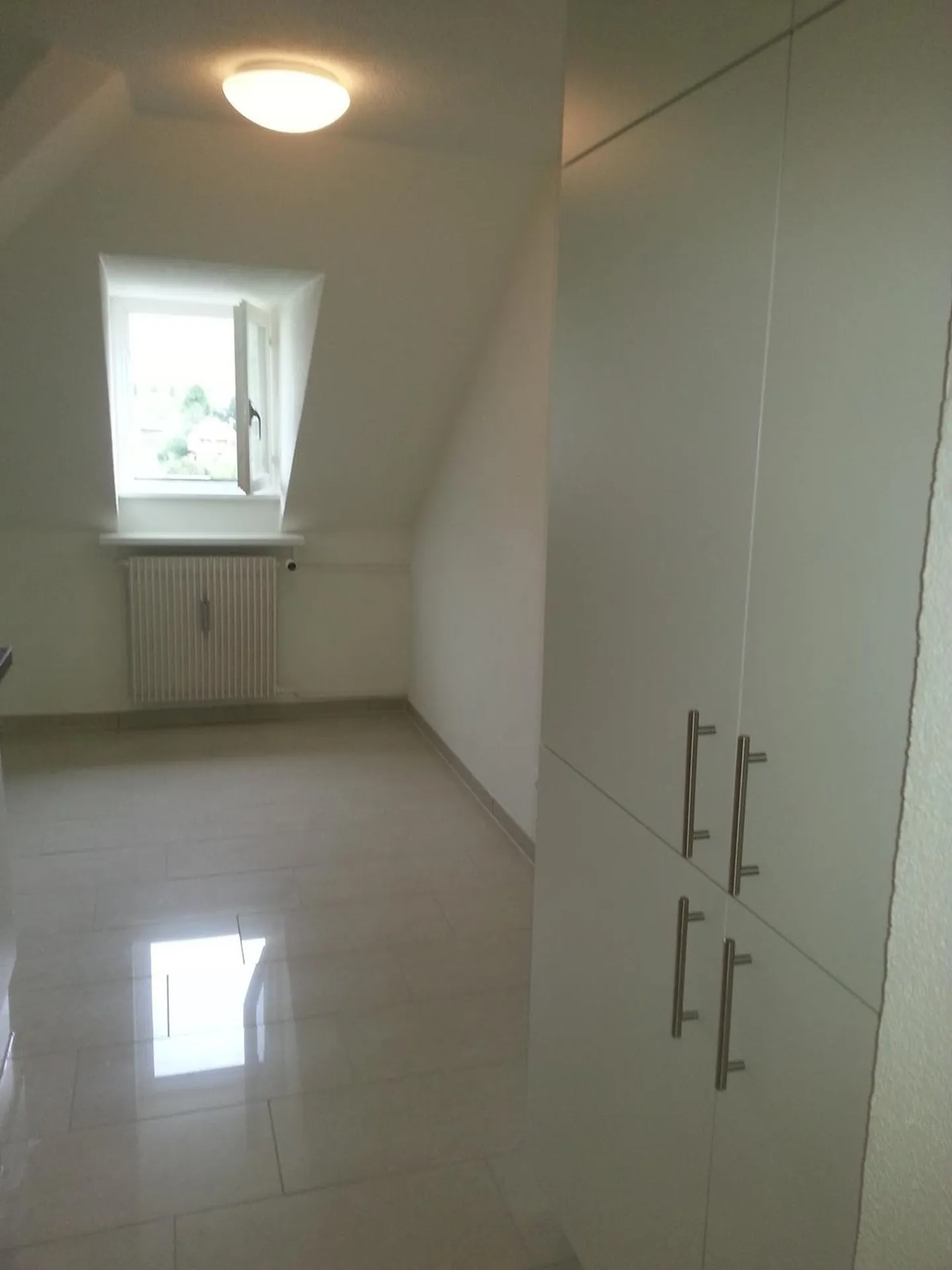 Beautiful 3-room penthouse apartment for rent - Photo 9 of 9