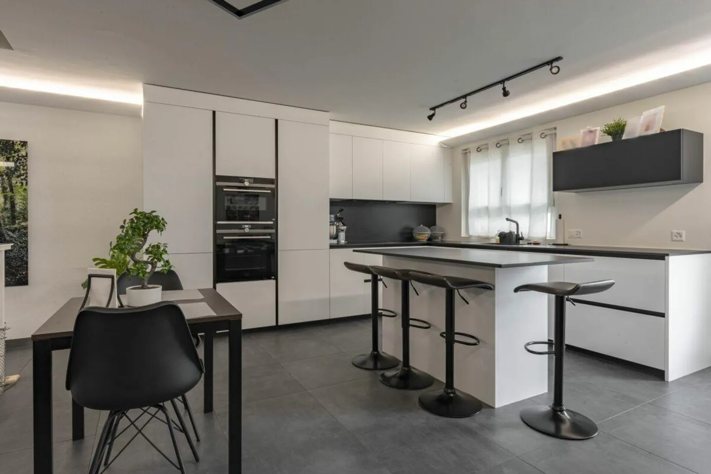 Triplex familiare ristrutturato con seminterrato - Foto 2 di 13