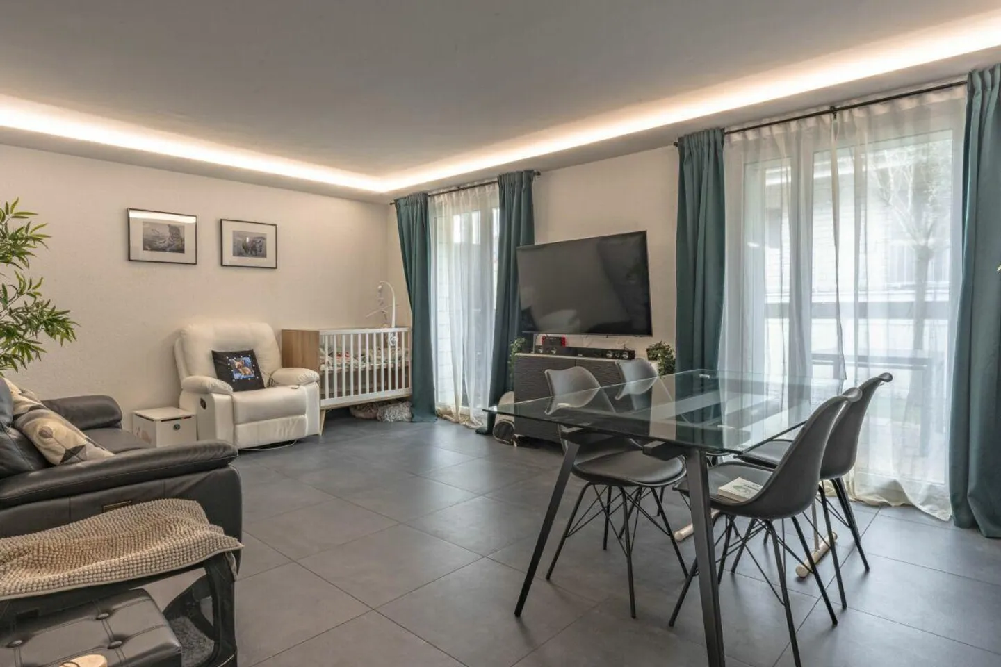 Triplex familiare ristrutturato con seminterrato - Foto 4 di 13