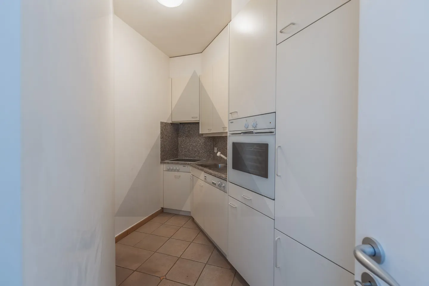 Lakeside Apartment in Bissone - Photo 15 of 17