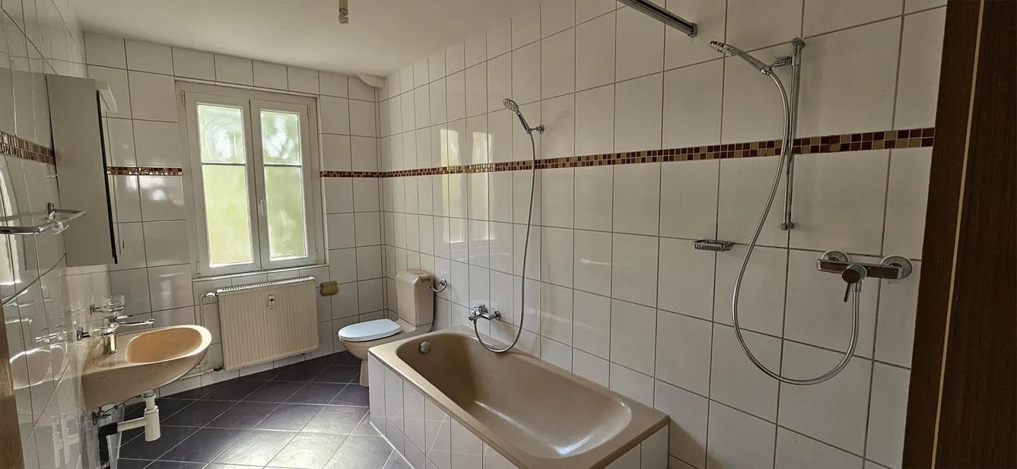 Charmante appartement de 3 pièces à Bâle - Photo 2 sur 7