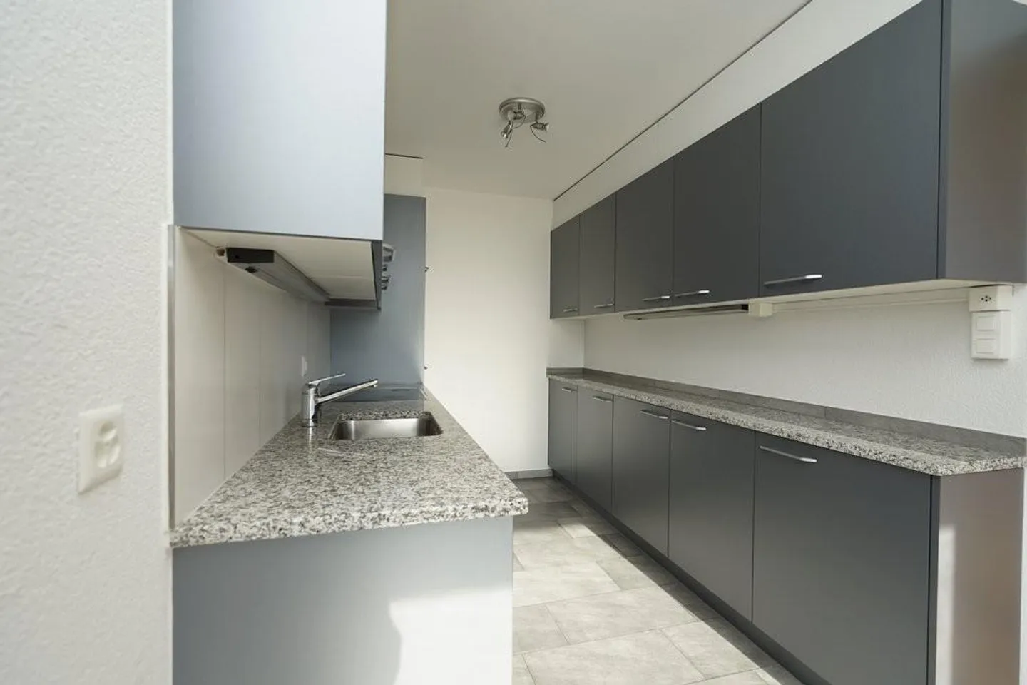 Appartamento 4.5 locali con balcone a Berna West-Bümpliz - Foto 2 di 12