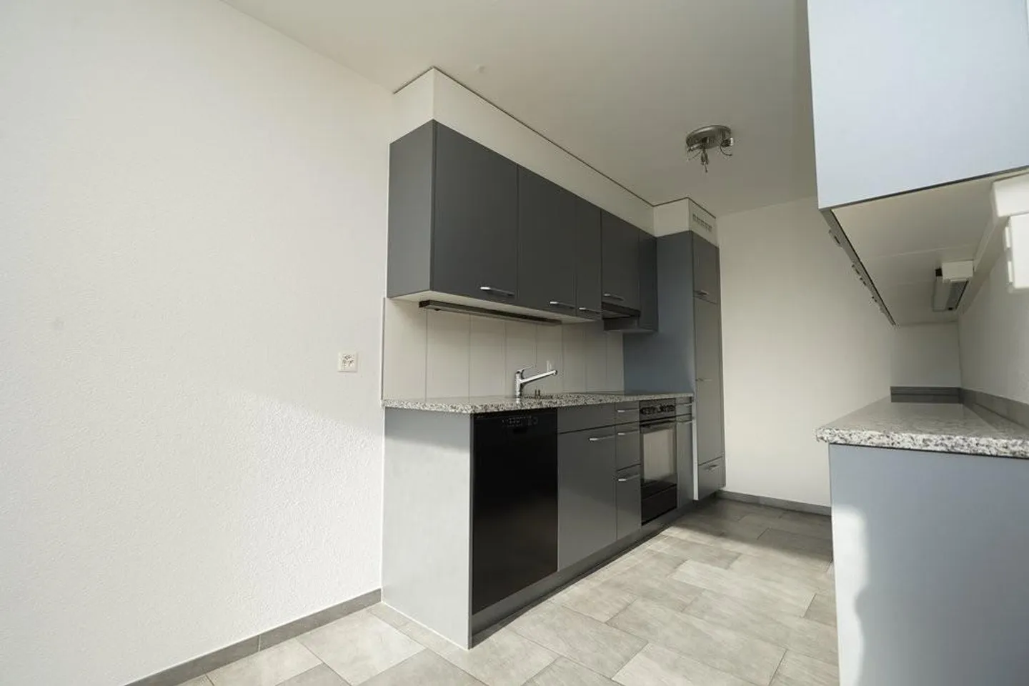 Appartamento 4.5 locali con balcone a Berna West-Bümpliz - Foto 3 di 12