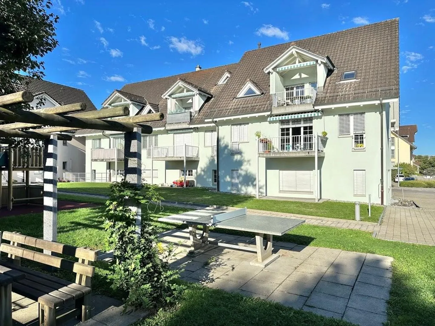 Charming residential idyll with plenty of light and air - Photo 1 of 11