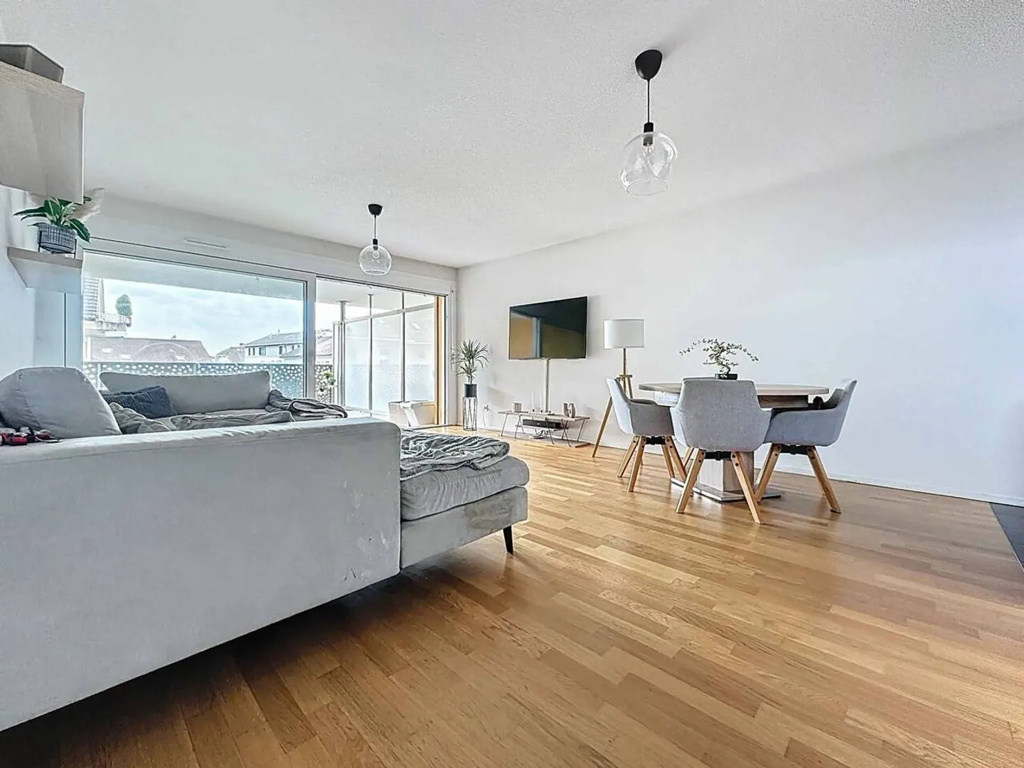 4.5 Room Apartment on the 1st Floor with Balcony - Photo 2 of 12