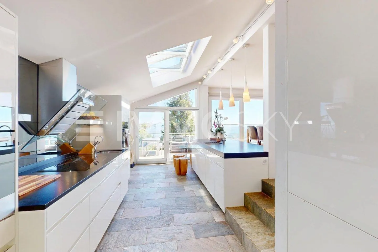 Maison individuelle à vendre - Photo 1 sur 5